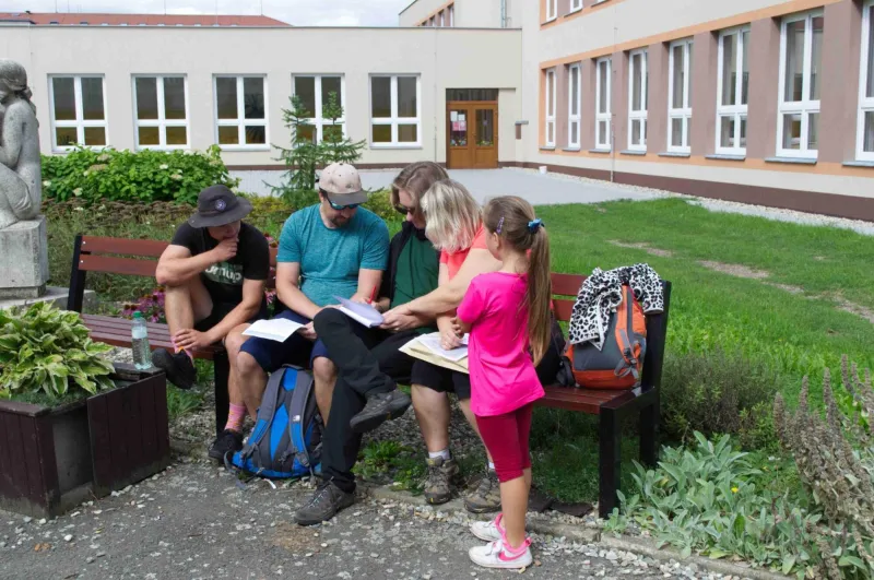 SHOTT - Tajemství skláren (2021) - foto 12