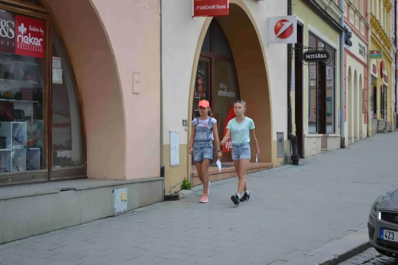 SHOTT - Tajemství skláren (2021) - foto 14